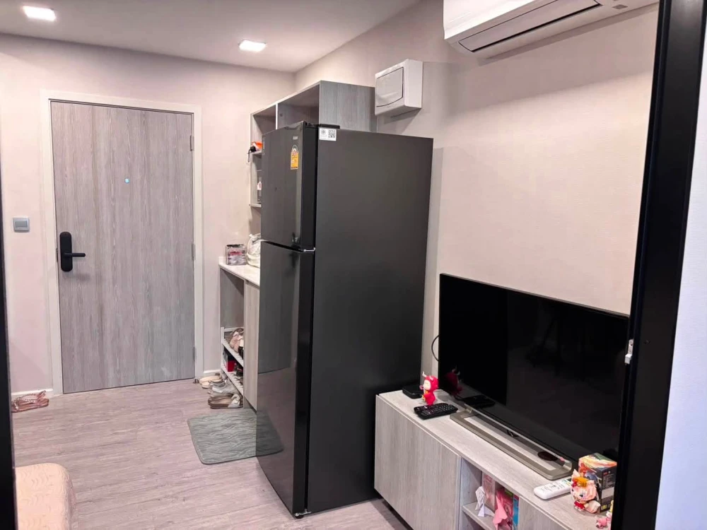 Selling a Kave AVA condo, 1 Bedroom with walk-in closet, beautifully decorated and ready to move in. Book now, don't miss out!
