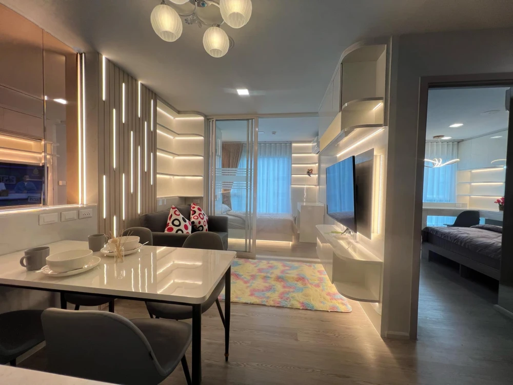 Condo for sale Kave Island, Building F, 6th floor, middle view of the pool, built-in furniture, very cool, buy now, don't miss out.