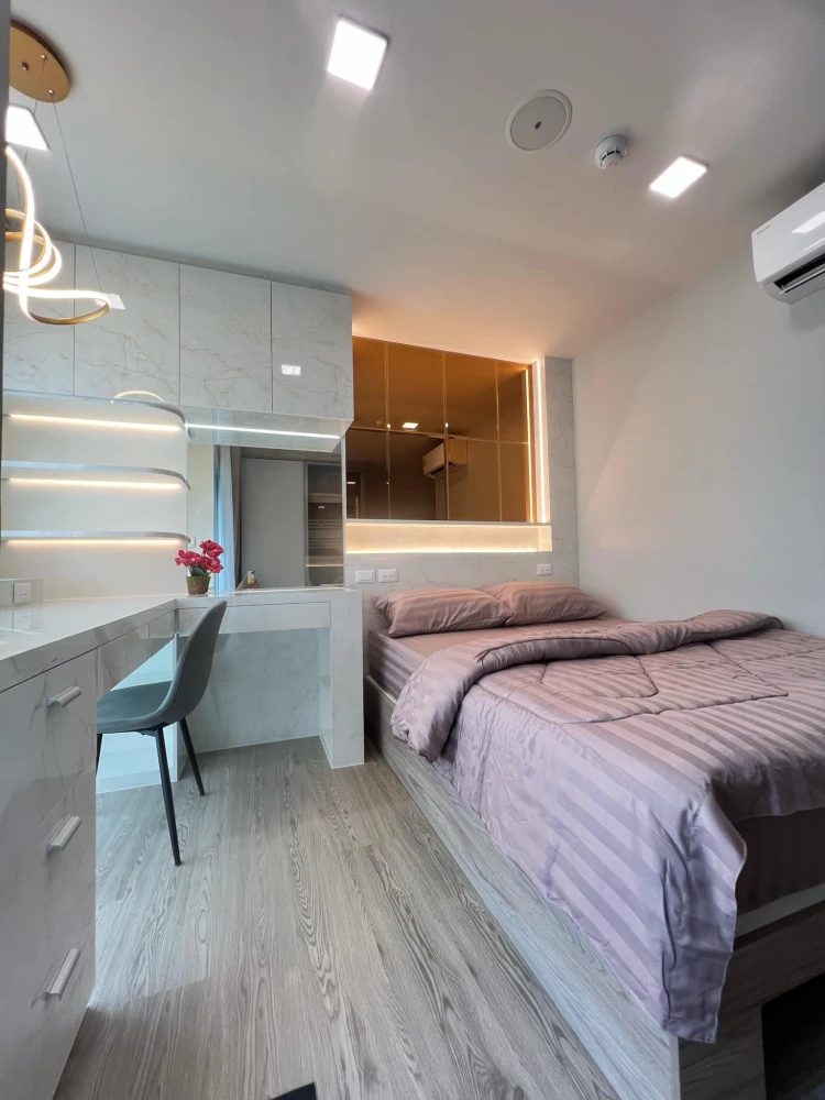 Condo for sale Kave Island, Building F, 6th floor, middle view of the pool, built-in furniture, very cool, buy now, don't miss out.