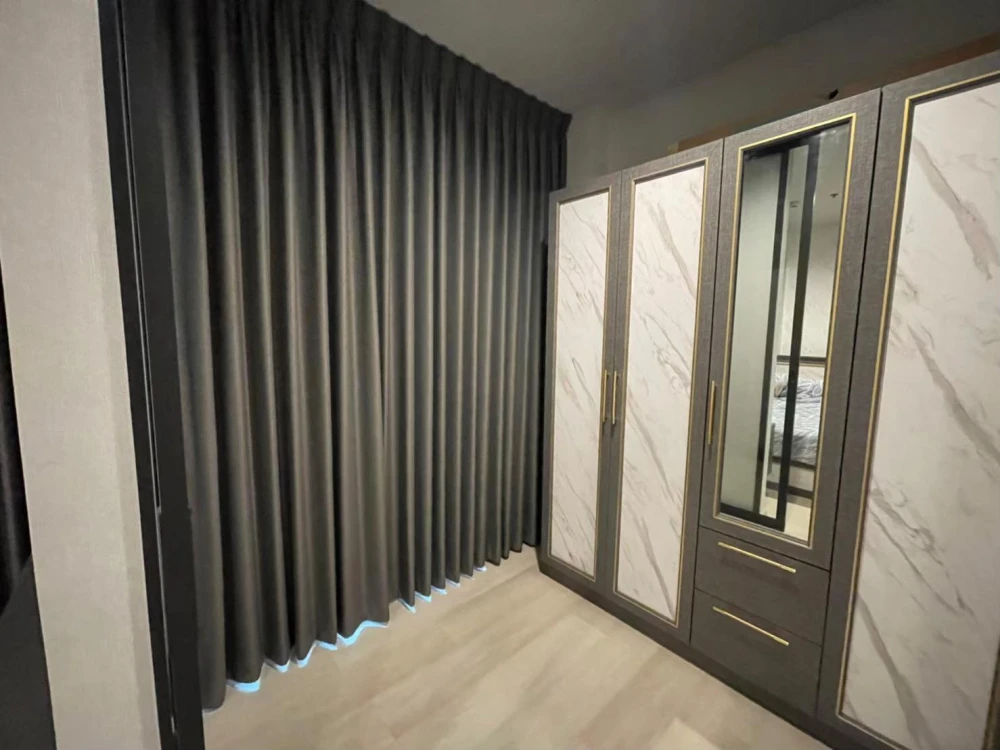 Condo for sale, Life One Willess, 26th floor, high view, comes with a very good price. I tell you, you must not miss it.