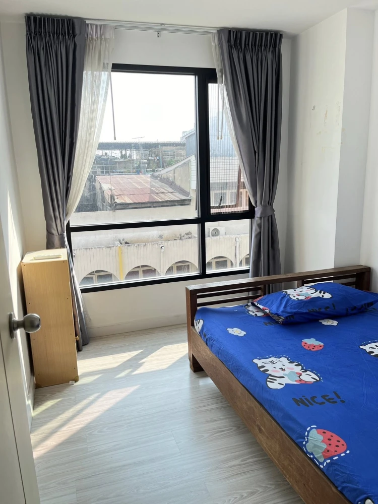 Selling a spacious condo at NAWA LIVING, Nawamin 75. Located on the 4th floor with a panoramic balcony. Book now, don't wait!