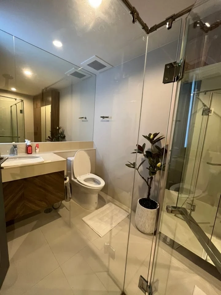 Condo for sale rent Noble Above Wireless-Ruamrudi, ready to move in, complete facilities, hurry to book