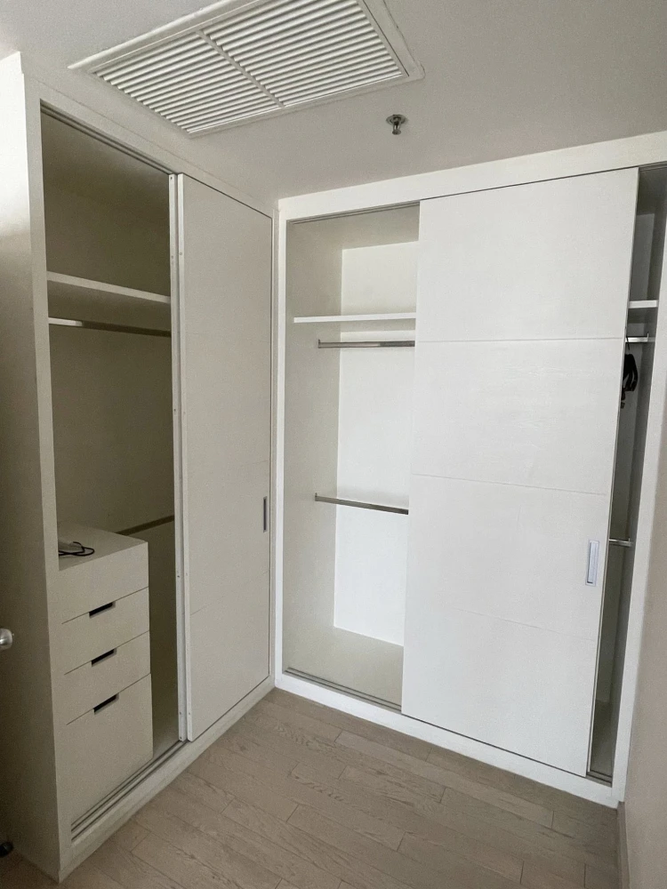 Condo for sale: Noble Solo, 17th floor, North facing, unobstructed view, excellent ventilation. Amazing price! Own it today!