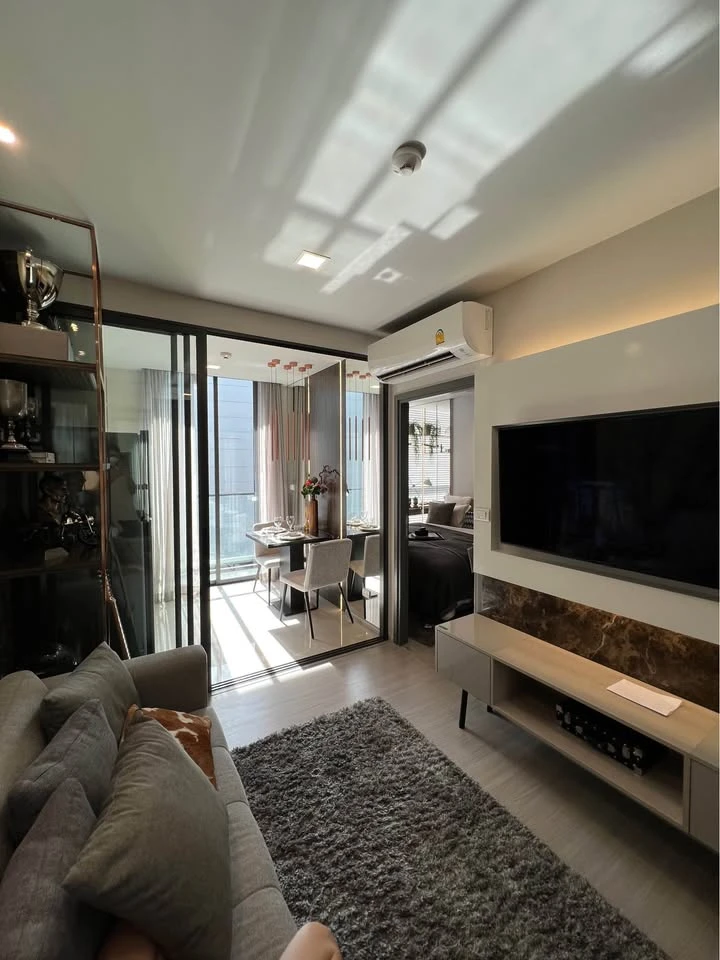 Condo for sale/rent: Quintara Treehaus Sukhumvit 42. A lovely room with a balcony, airy and spacious. Plus a special price. Hurry and reserve now!