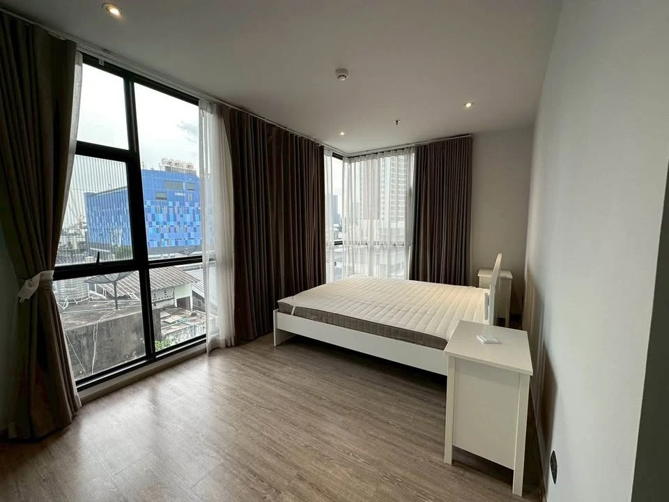 Condo for sale Rhythm Ekkamai, spacious room, lots of usable space, convenient, complete in one place, buy now!