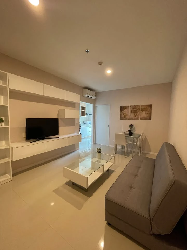 Condo for sale, Sea Hill, 7th floor, mountain view, quiet, private, comes with a very good price, buy now, don't miss it.