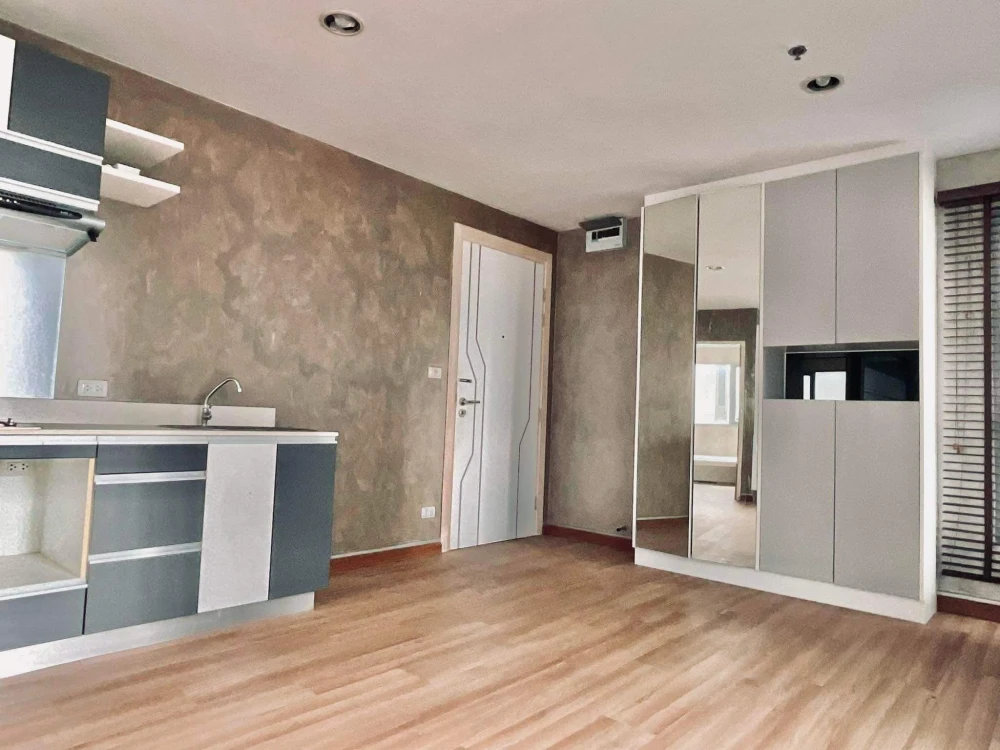 SILK PLACE Condo for sale, Phaholyothin - Lak Si, fully furnished room, ready to move in, good price, you must not miss it.