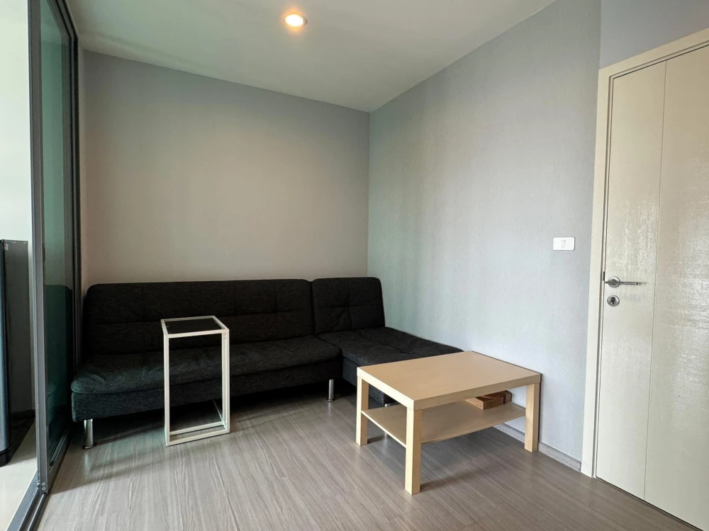 Condo for sale, Starview, 42nd floor, river view, comes with plenty of usable space. Come and own it today.