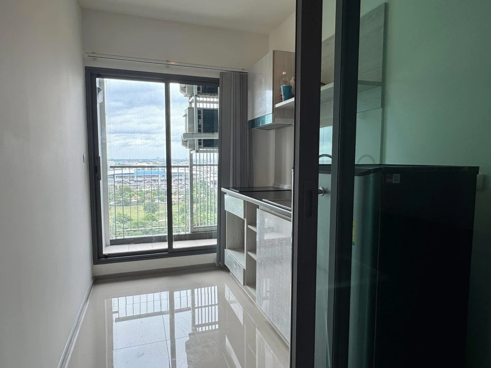 Condo for sale, Starview, 42nd floor, river view, comes with plenty of usable space. Come and own it today.