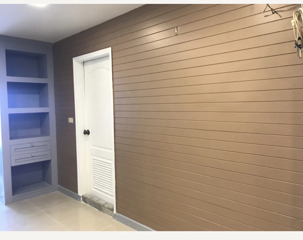 State Tower condo for sale, good looking room, color tone, easy to decorate Full set of furniture. You can reserve now. Hurry up.