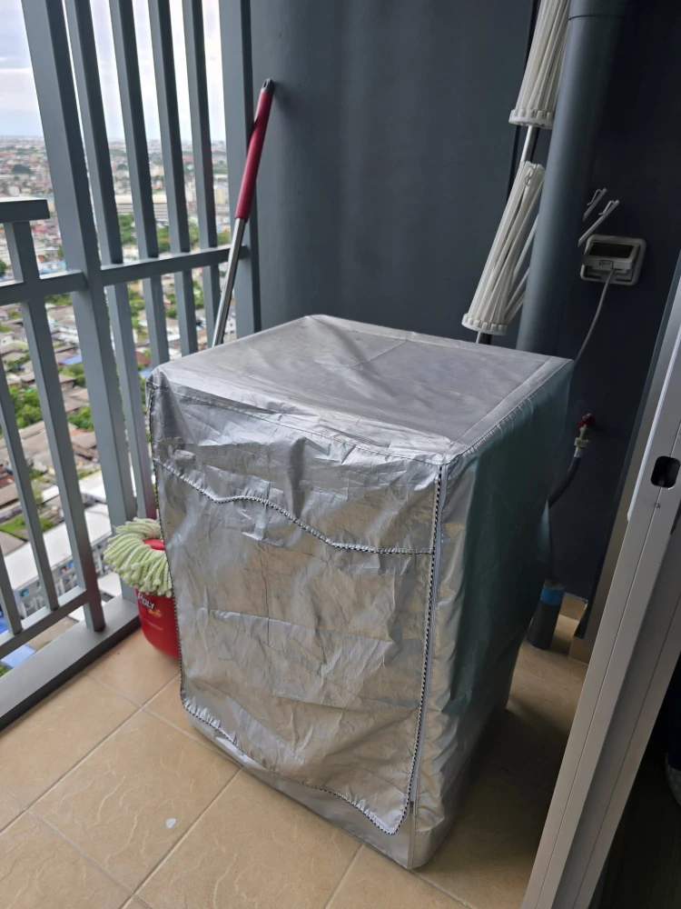 Selling a Supalai Park Talat Phlu condo, studio unit, 30th floor. High floor with great view. Excellent value. Own it today!
