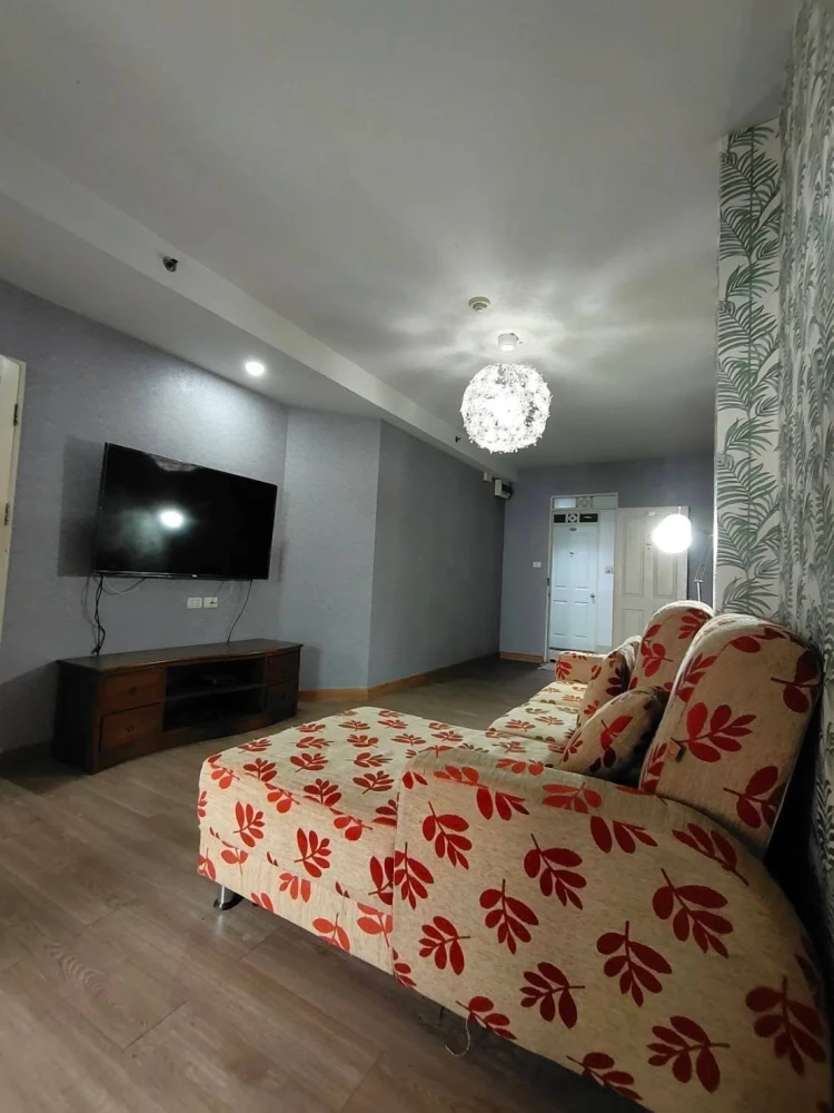 Selling a spacious Supalai Park Srinakarin condo. Excellent value for money. Own it today!