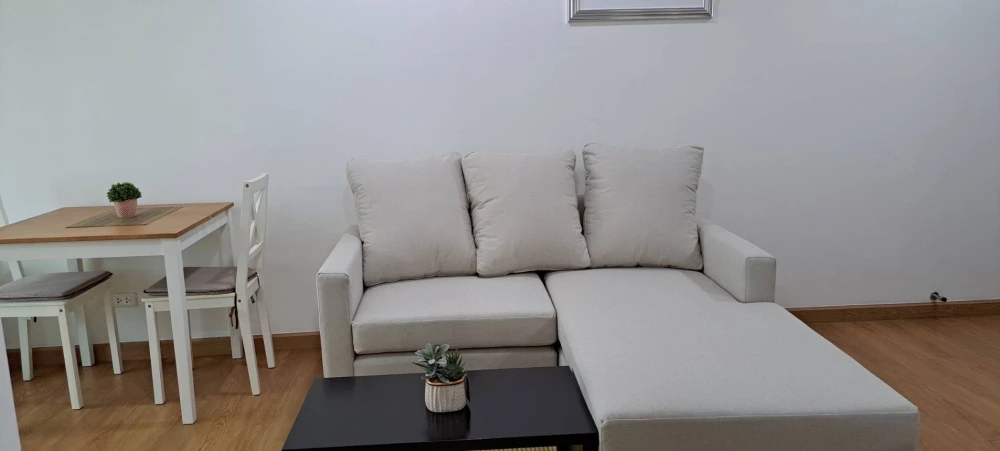Condo for sale at The Address Sukhumvit 42, ready to move in, lots of usable space. Come and reserve yours today, don't delay.