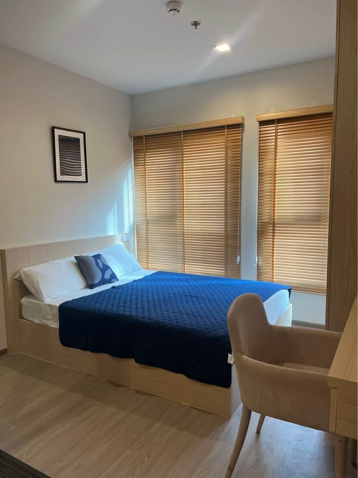 Condo for sale, The Base, Phetchaburi, Thonglor, empty room, no walls next to anyone, north direction, ready to be the owner.