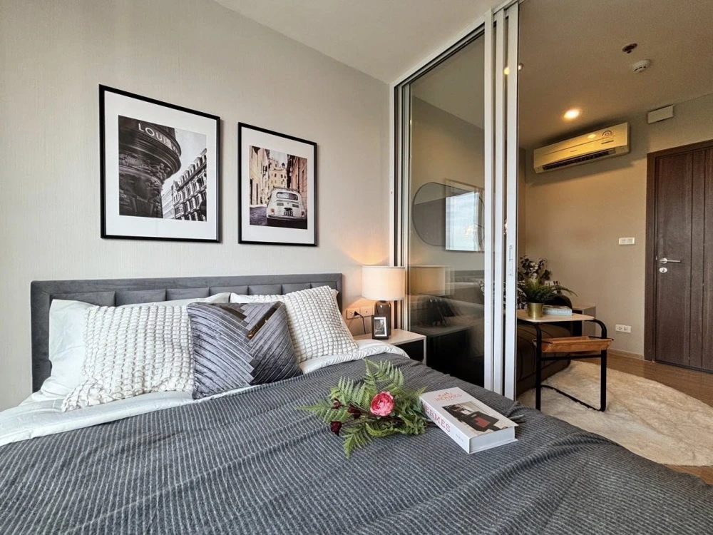 Condo for sale at The Base Chaengwattana. Fully furnished and ready to move in. Full facilities. Good price. Hurry and reserve now!