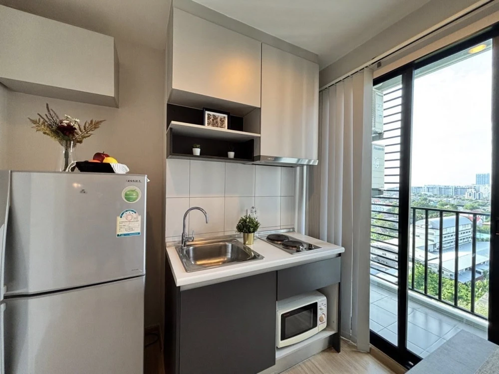 Condo for sale at The Base Chaengwattana. Fully furnished and ready to move in. Full facilities. Good price. Hurry and reserve now!