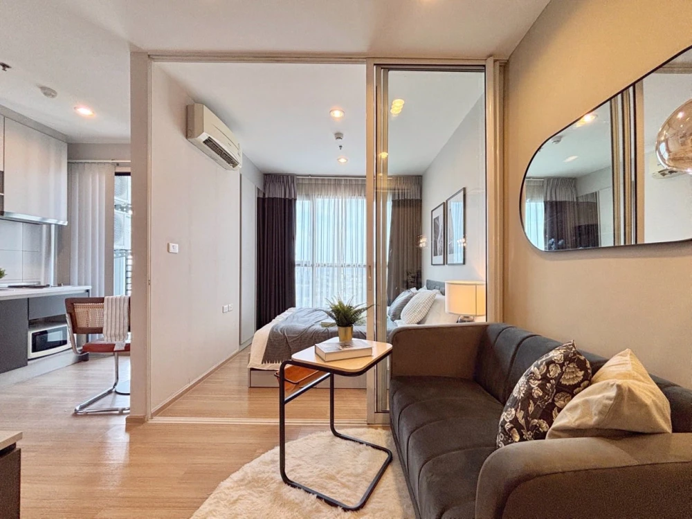 Condo for sale at The Base Chaengwattana. Fully furnished and ready to move in. Full facilities. Good price. Hurry and reserve now!