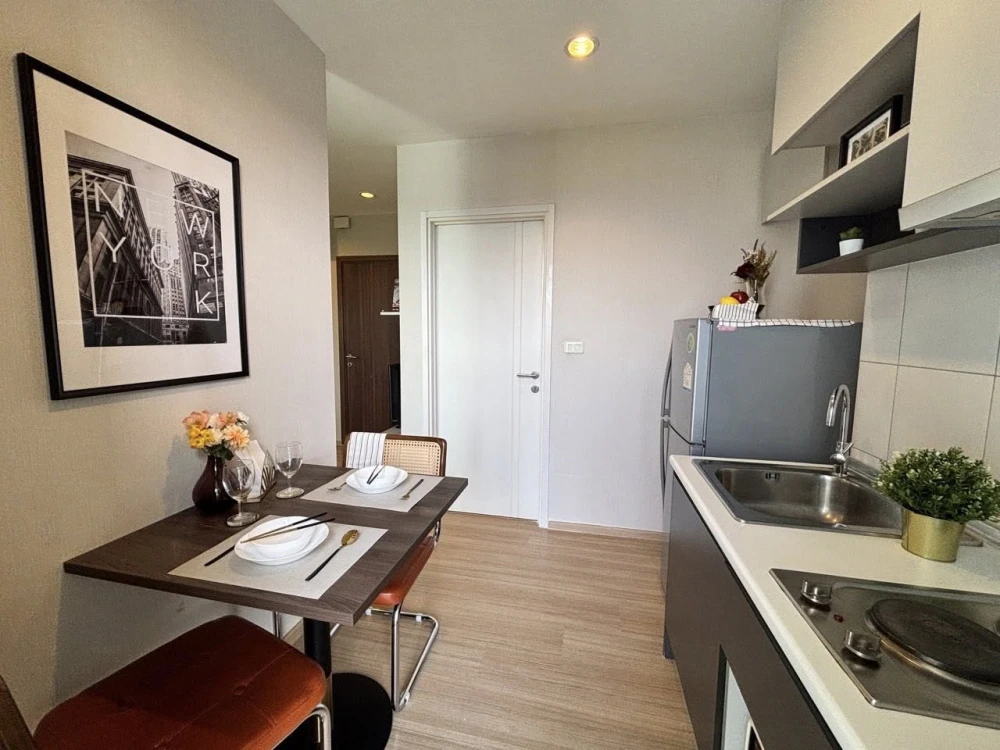 Condo for sale at The Base Chaengwattana. Fully furnished and ready to move in. Full facilities. Good price. Hurry and reserve now!