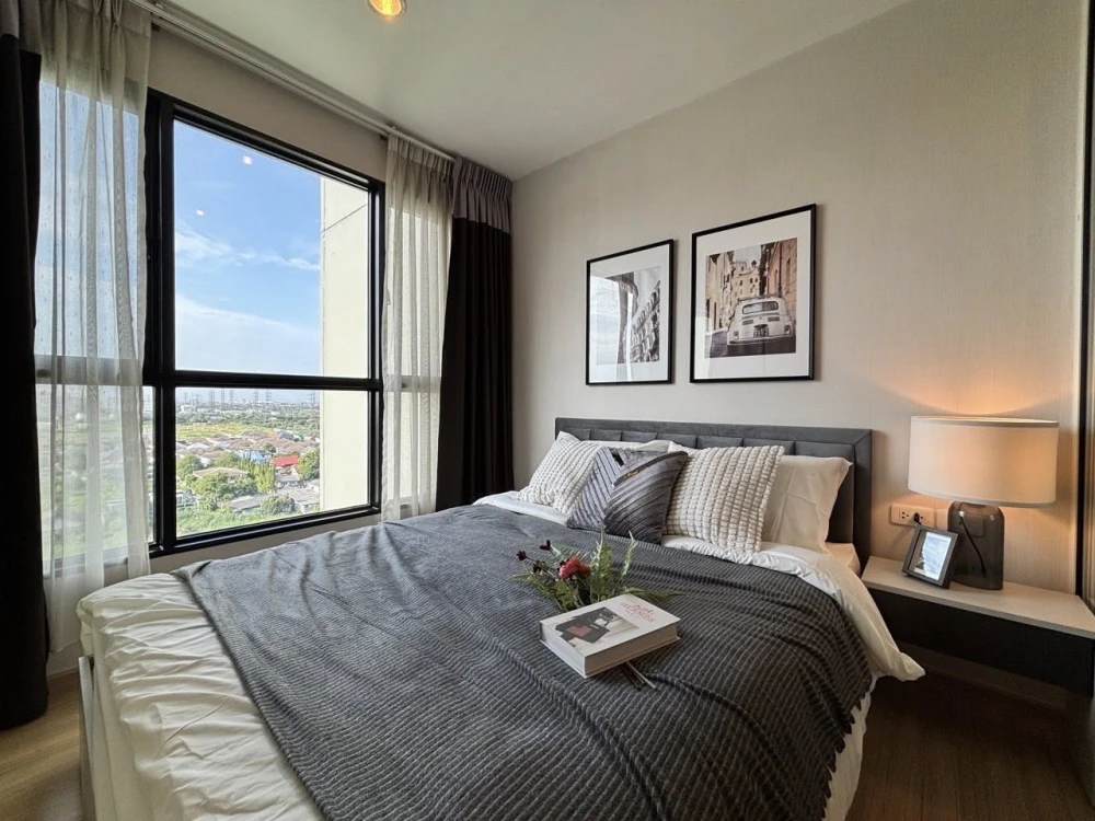Condo for sale at The Base Chaengwattana. Fully furnished and ready to move in. Full facilities. Good price. Hurry and reserve now!