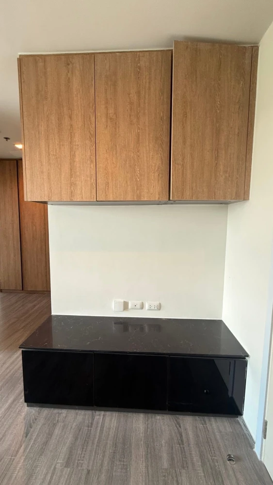 Condo for sale at The Trust @ BTS Erawan. Nice unit, complete amenities. Own it today!