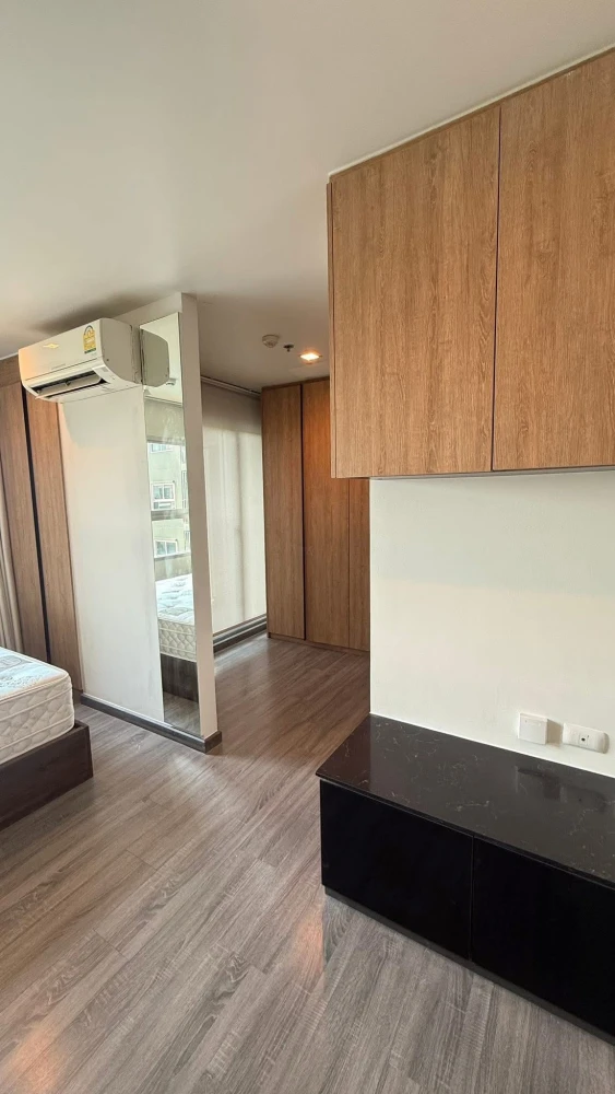 Condo for sale at The Trust @ BTS Erawan. Nice unit, complete amenities. Own it today!