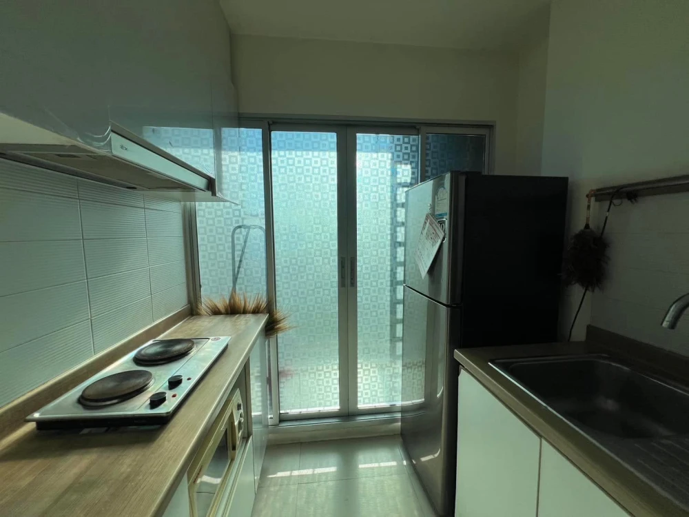 Selling a 1-bedroom condo at U Delight Rattanathibet. The unit has a separate bedroom, a beautiful view, and is ready to move in. Book now!