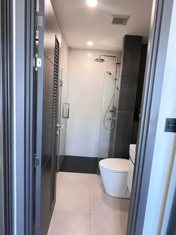 Urbano Rajavithi condo for sale. Fully furnished with built-in furniture throughout. 12th floor, facing northeast. Ready to move in. Buy now!