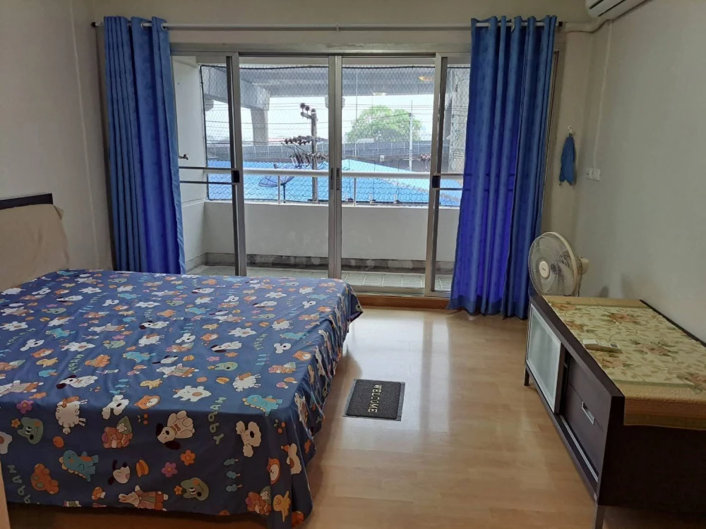 Condo for sale, Garden Court, 3rd floor, comes with usable space, great price, come and own it today, don't delay.