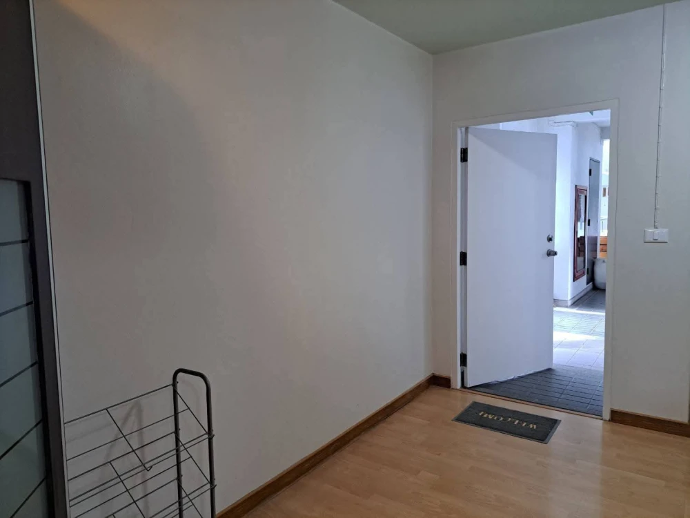 Condo for sale, Garden Court, 3rd floor, comes with usable space, great price, come and own it today, don't delay.