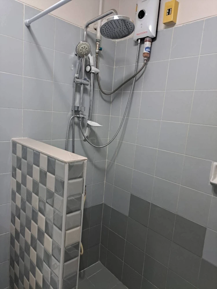 Condo for sale, Garden Court, 3rd floor, comes with usable space, great price, come and own it today, don't delay.