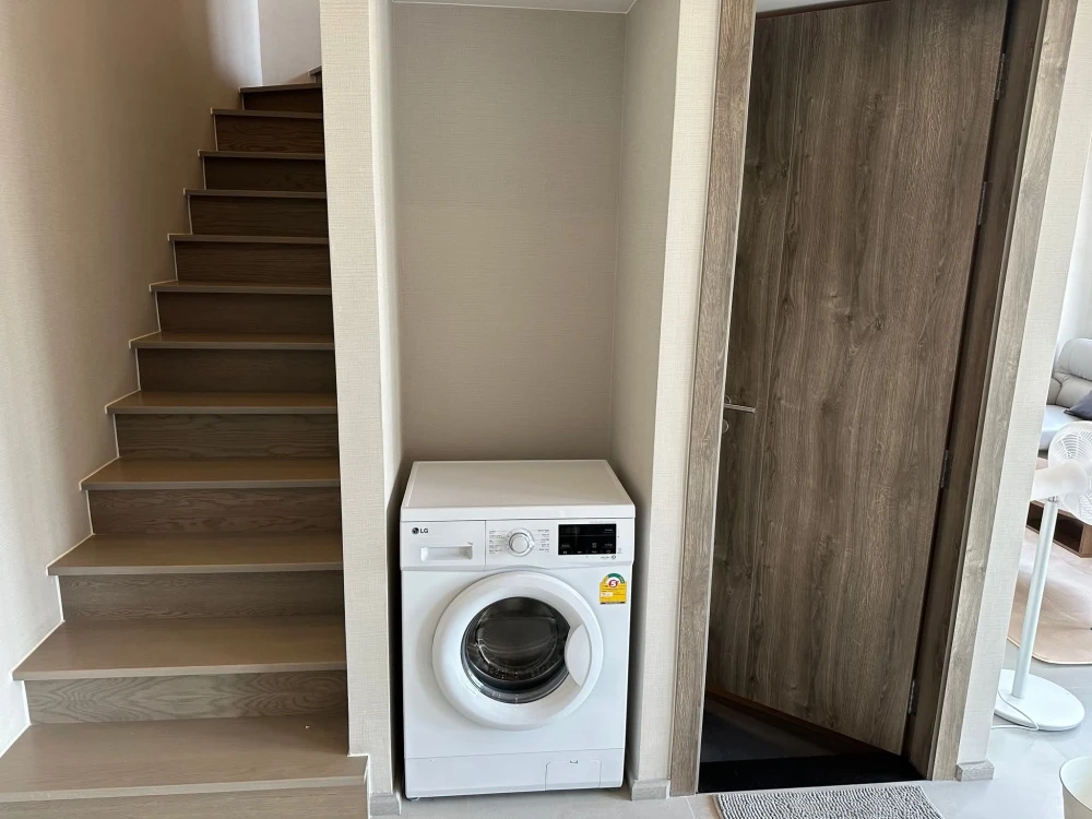 Condo for sale, Cooper Siam, empty room, 1 bedroom, 1 bathroom, very wide front, get city view, no building blocking it, don't miss it.