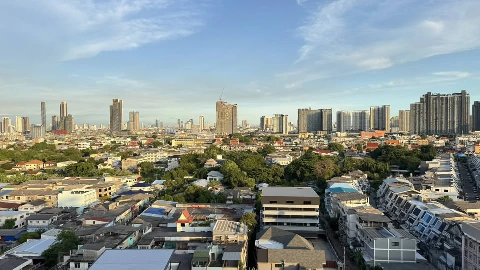 Condo for sale, Parkland Phetkasem-Tha Phra, 15th floor, open city view, no buildings blocking, great price, come and own it now.