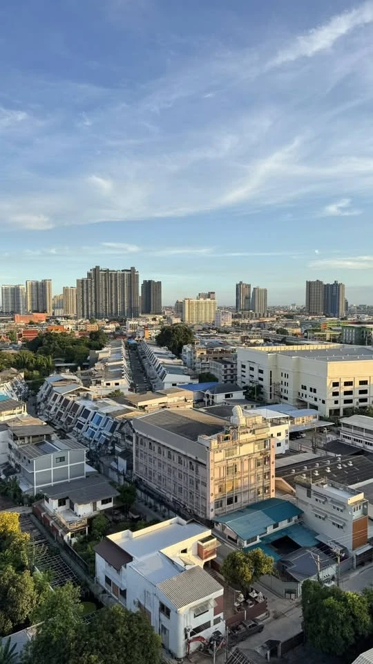 Condo for sale, Parkland Phetkasem-Tha Phra, 15th floor, open city view, no buildings blocking, great price, come and own it now.