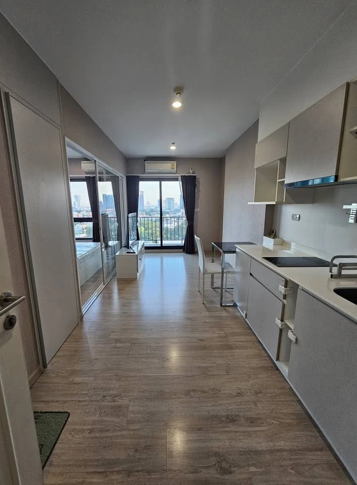 Condo for sale, Parkland Phetkasem-Tha Phra, 15th floor, open city view, no buildings blocking, great price, come and own it now.