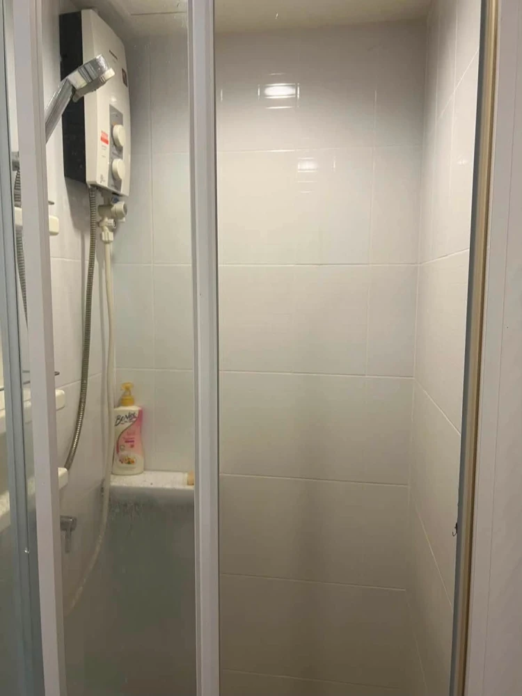 Condo for sale, Lumpini Park Phetkasem 98, well-separated rooms, wallpapered throughout the room, affordable price, hurry and book.