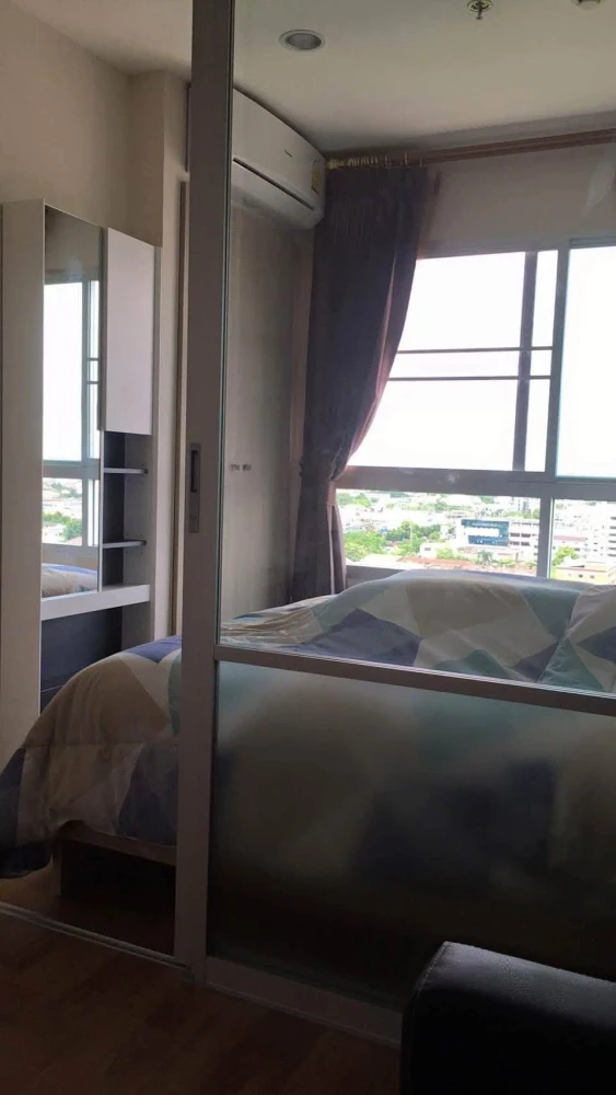 Condo for sale, Lumpini Park Phetkasem 98, well-separated rooms, wallpapered throughout the room, affordable price, hurry and book.