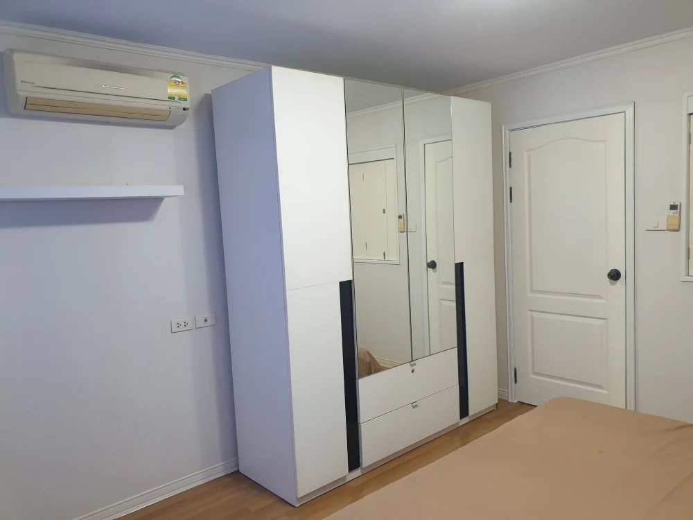 Condo for sale, Lumpini Place Narathiwat Ratchanakarin, spacious room, worthwhile usable area, buy now, don't wait.