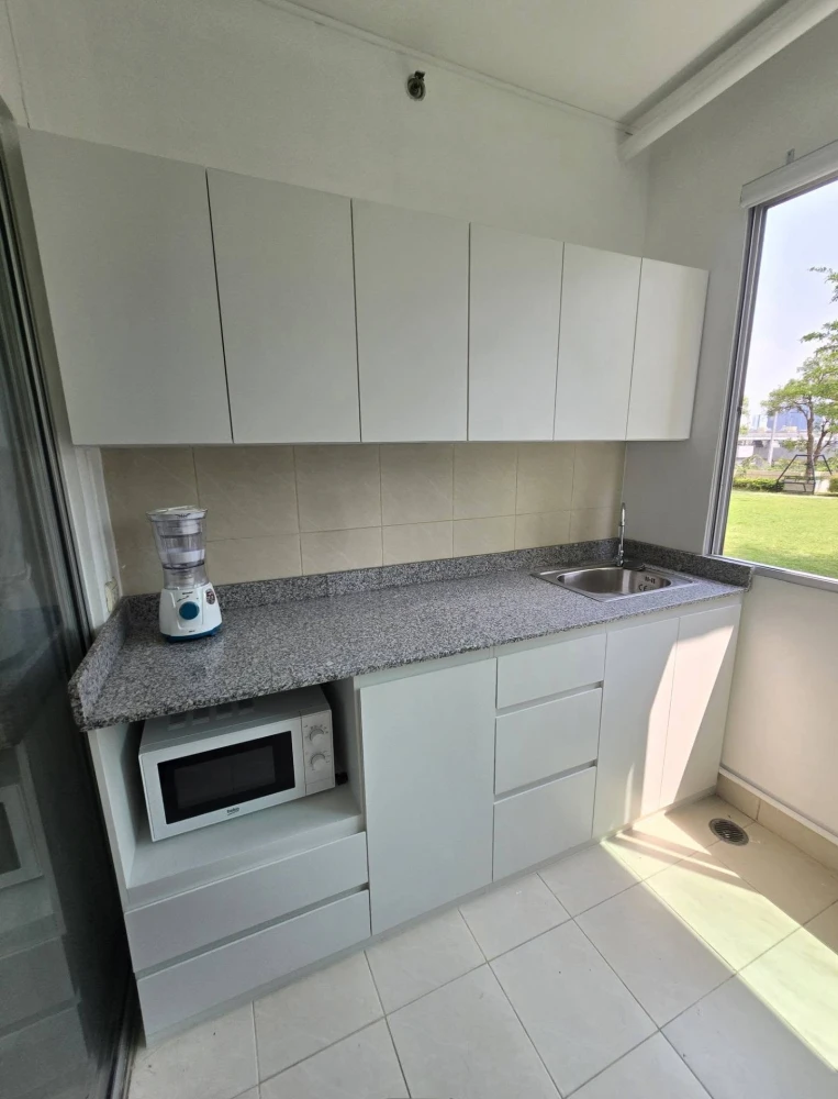 Condo for sale: Supalai Park Srinakarin. Well-partitioned unit with complete amenities. Great value. Own it now!