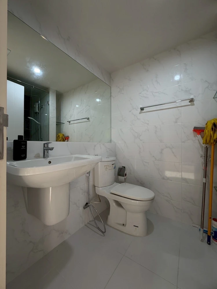 Condo for sale, The Niche Mono Sukhumvit 50, 6th floor, comes with a great price. Complete here. Don't miss it.
