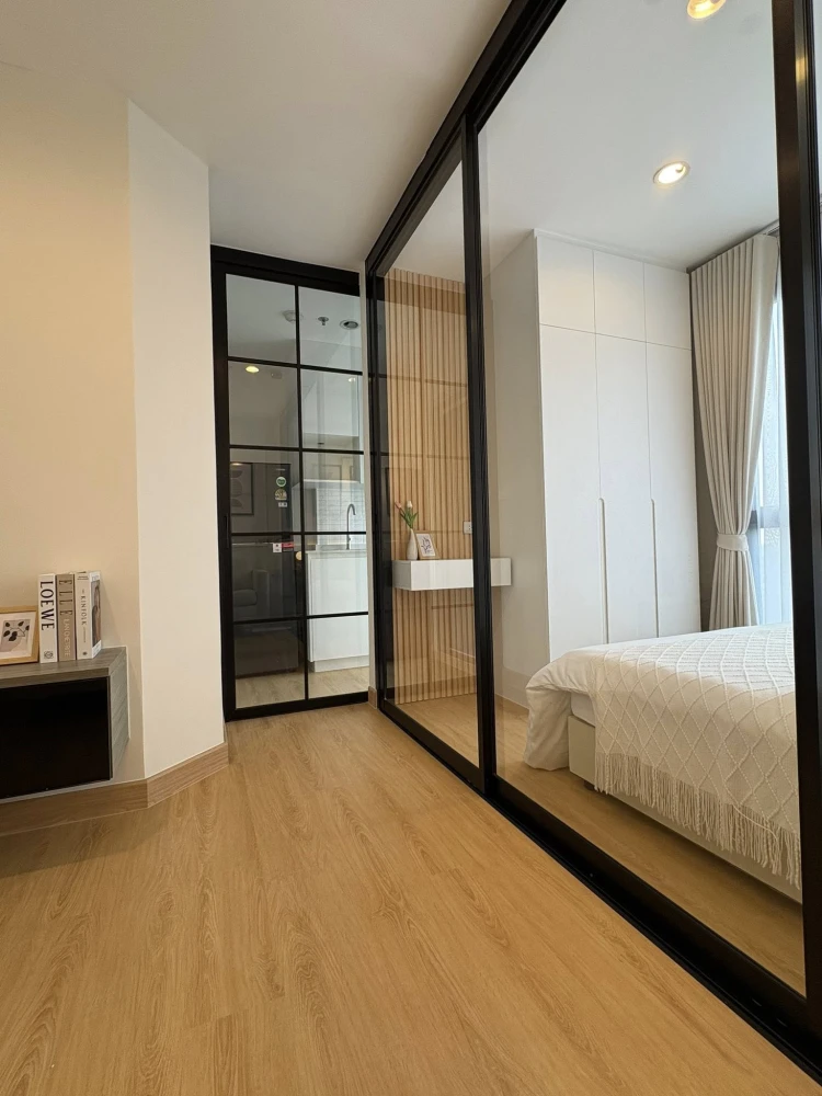Condo for sale: Ideo Sathorn-Tha Phra. Beautifully decorated room with excellent built-ins. Reserve yours today. Don't miss out!