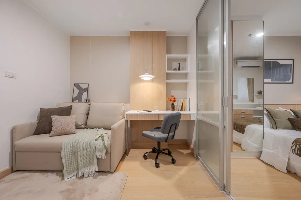 High-Floor Unblocked View Condo for SALE - 25 sq.m., 22nd Floor (Building B), Fully Furnished, Prime Location Next to MRT Pink Line & Near Fashion Isl