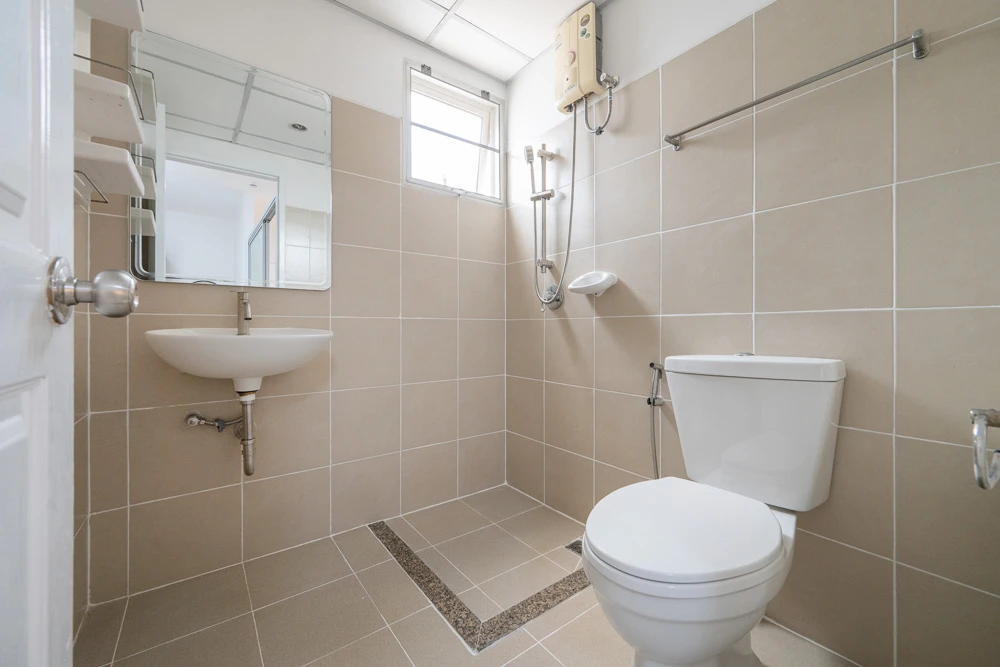 Newly Renovated 1-BR Condo for SALE - Front Building (Building 2, 2nd Floor), Enclosed Kitchen Layout, Fully Furnished Exactly as Shown in Photos, Pri