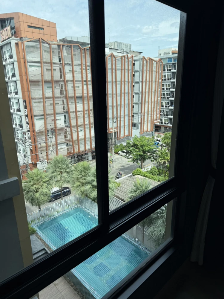 Lovely Pool View Condo for SALE - 6th Floor, 28.64 sq.m., Prime Location Connecting Ladprao & Ramkhamhaeng near 2 Mass Transit Lines | ✨ HI Ladprao 13