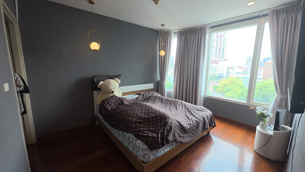 Luxury condo for sale, Watermark Chao Phraya, spacious room, comes with complete facilities, buy now.