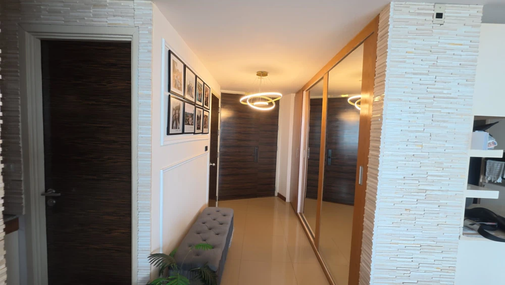 Luxury condo for sale, Watermark Chao Phraya, spacious room, comes with complete facilities, buy now.
