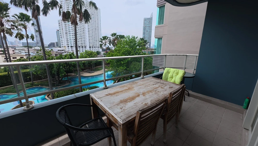 Luxury condo for sale, Watermark Chao Phraya, spacious room, comes with complete facilities, buy now.