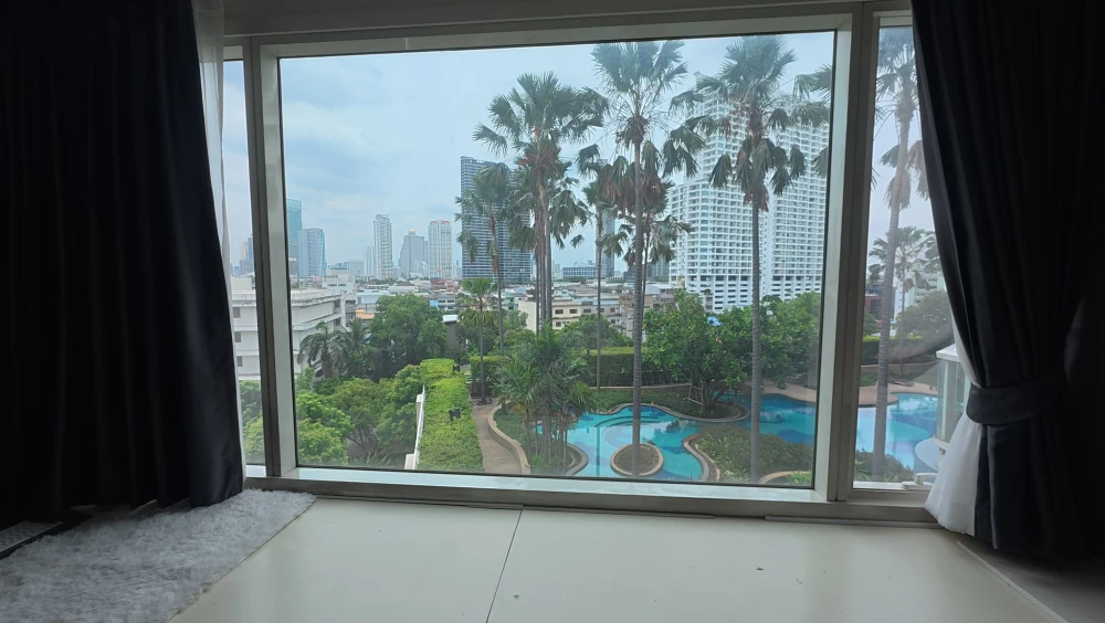 Luxury condo for sale, Watermark Chao Phraya, spacious room, comes with complete facilities, buy now.
