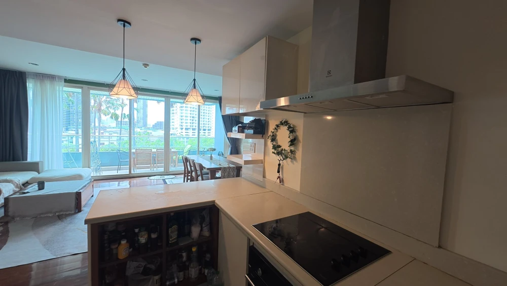Luxury condo for sale, Watermark Chao Phraya, spacious room, comes with complete facilities, buy now.