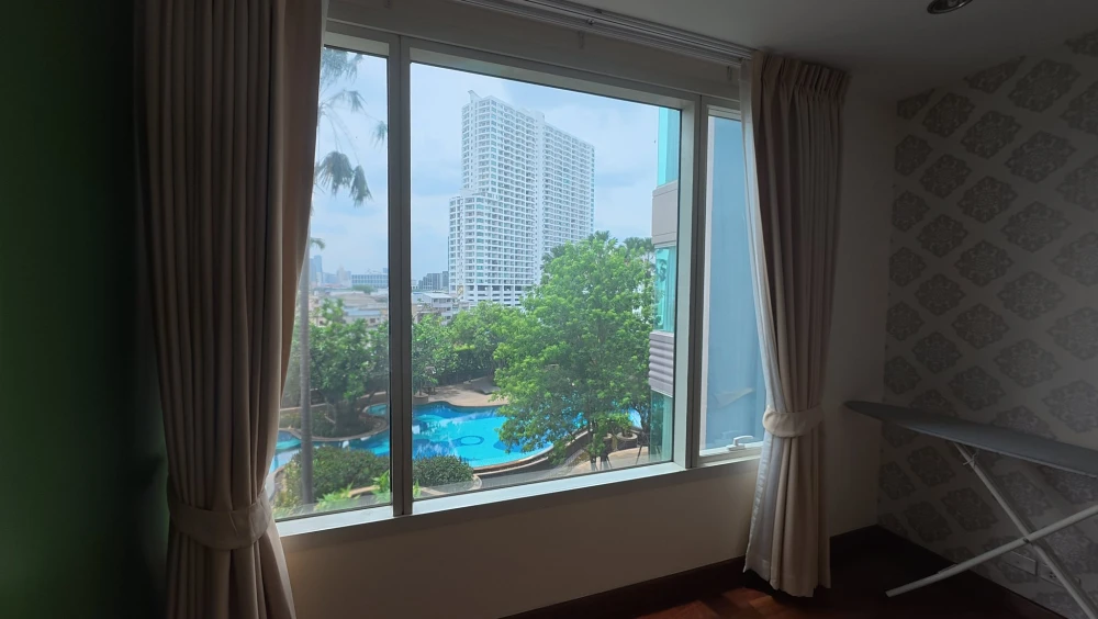 Luxury condo for sale, Watermark Chao Phraya, spacious room, comes with complete facilities, buy now.