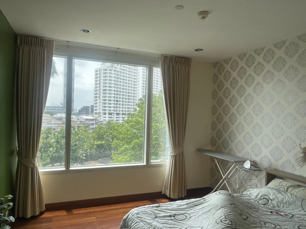 Luxury condo for sale, Watermark Chao Phraya, spacious room, comes with complete facilities, buy now.